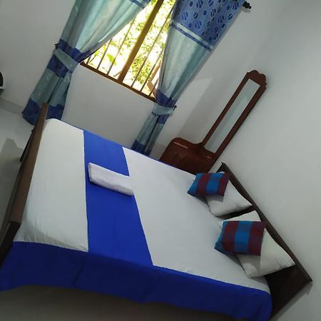 Agoura Hills Otel Kurunegala Dış mekan fotoğraf