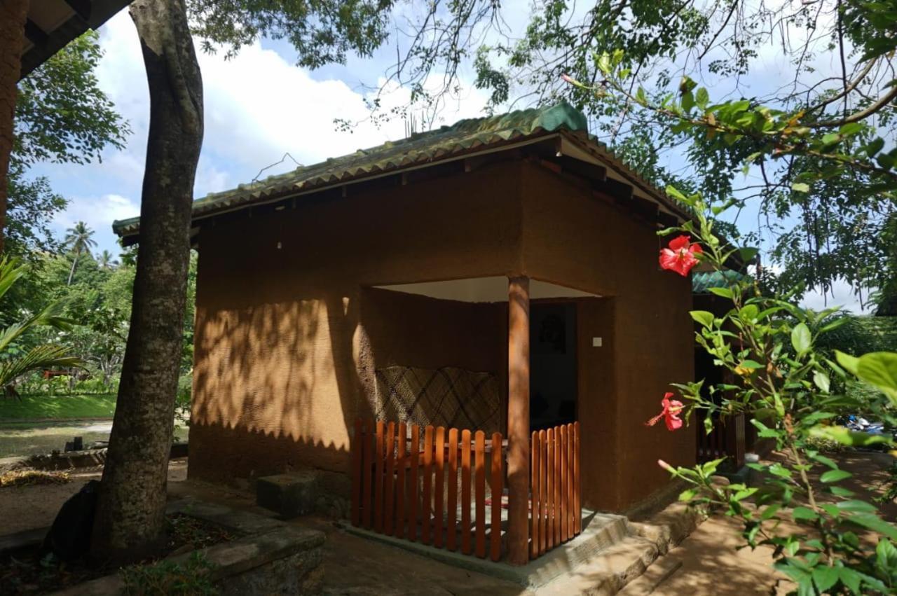 Agoura Hills Otel Kurunegala Dış mekan fotoğraf