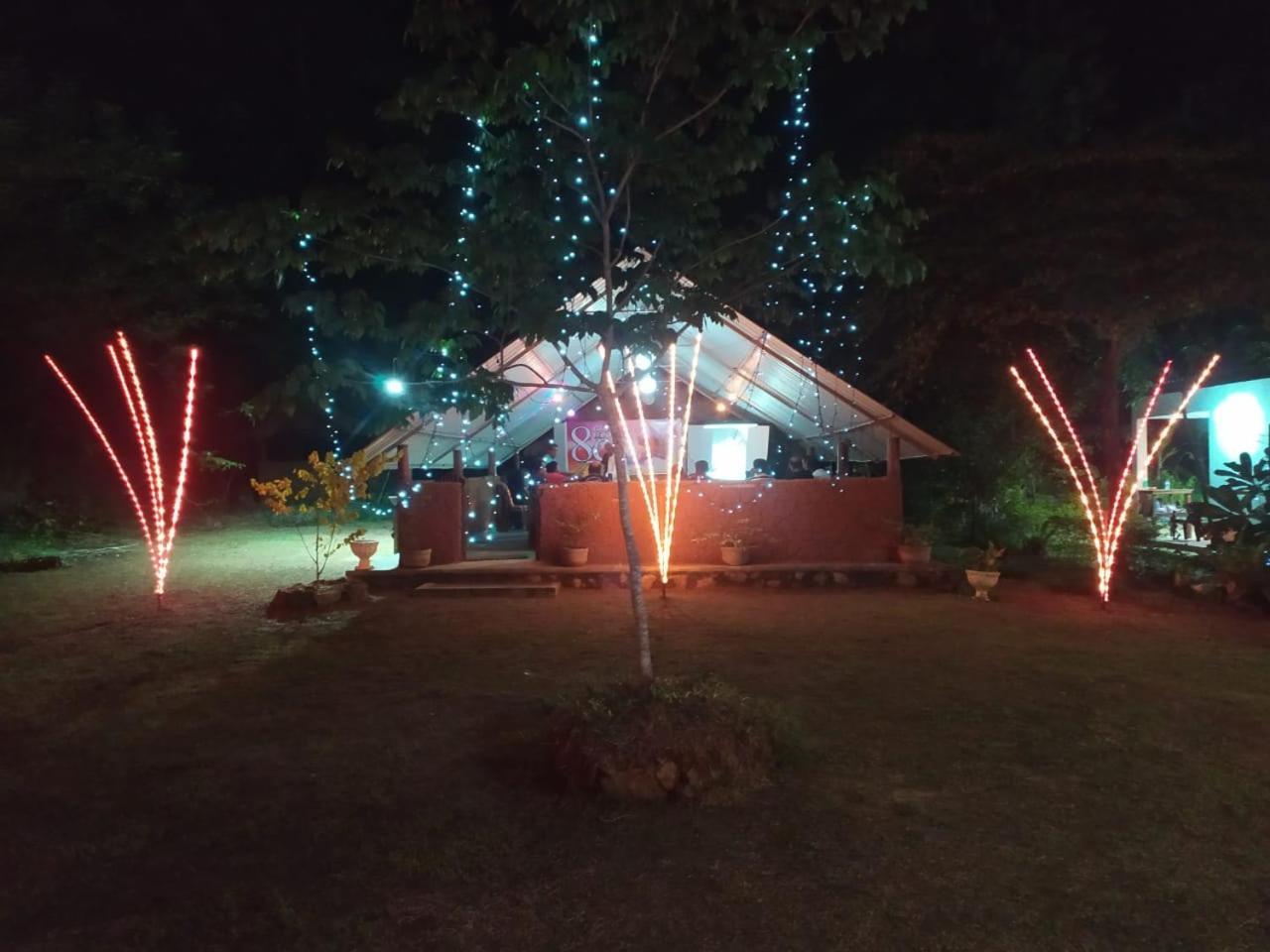Agoura Hills Otel Kurunegala Dış mekan fotoğraf